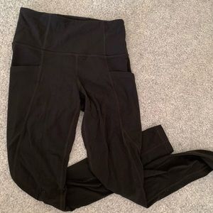 Athleta black leggings with pockets size xs